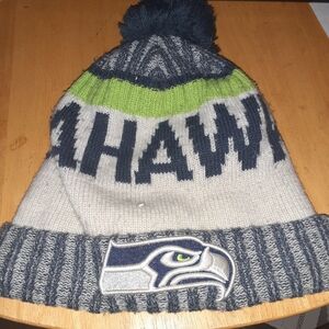 Seattle Seahawks New Era NFL Sport Knit Pom Beanie FOR FOOTBALL CHRISTMAS SEASON